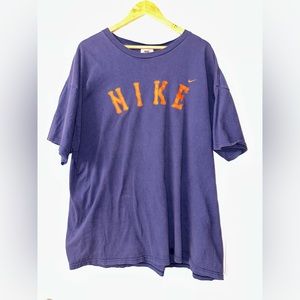 VINTAGE NIKE TSHIRT